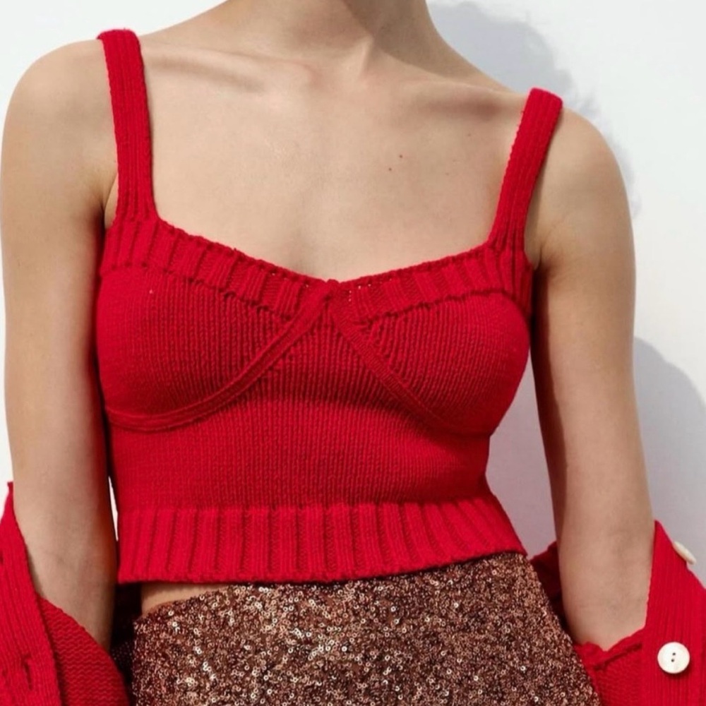 Sara Red Knit Crop Top , in excellent condition